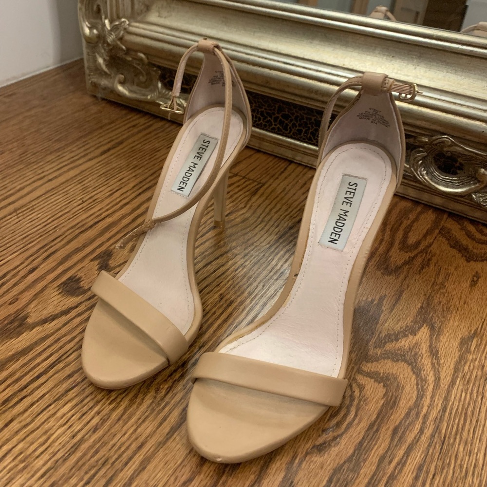 Steve Madden Nude/Tan Heels